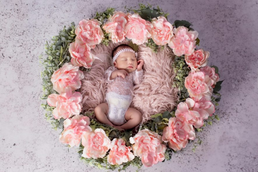 Quali fiori regalare alla nascita e i loro significati: guida pratica