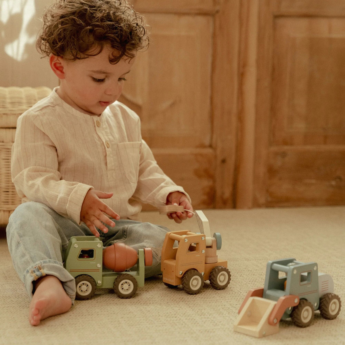 Camion Gru con Personaggio Little Dutch | Al lavoro nel cantiere con il camion gru!