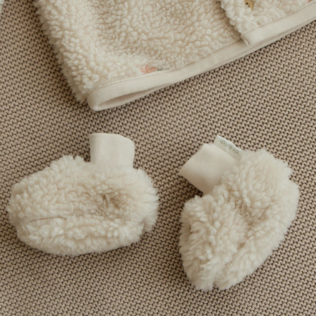 Babbucce Teddy Booties Sand Flowers Little Dutch | Morbide babbucce floreali per i piedini più piccoli