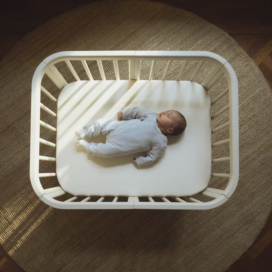 Culla Stokke® Nighti™ Mini | La nuova culla Stokke dalla nascita fino a 6 mesi