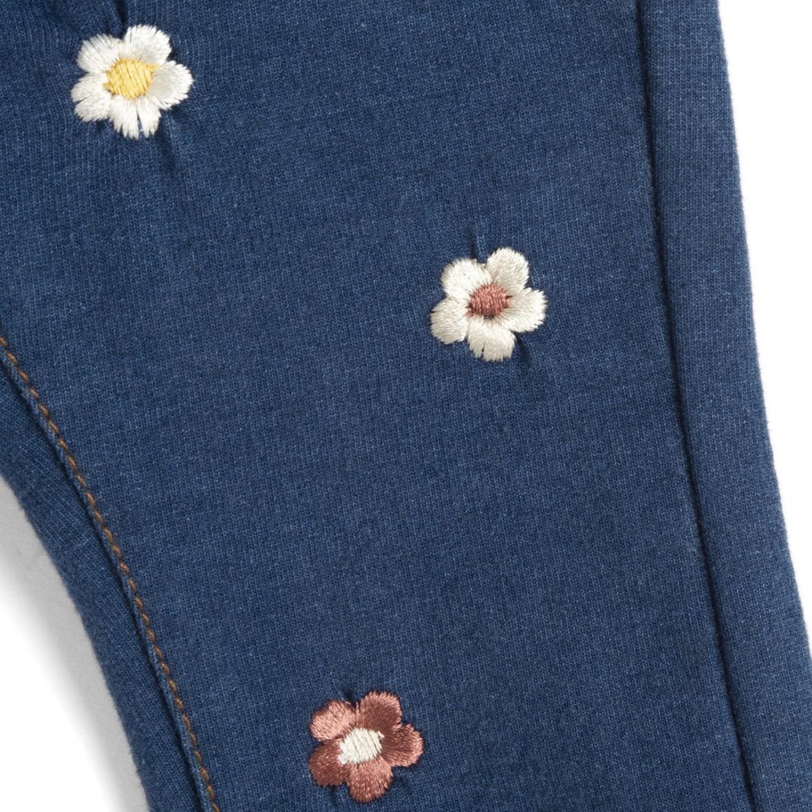 09100675000000_085_04_10067508525030011_1280x1280[1]