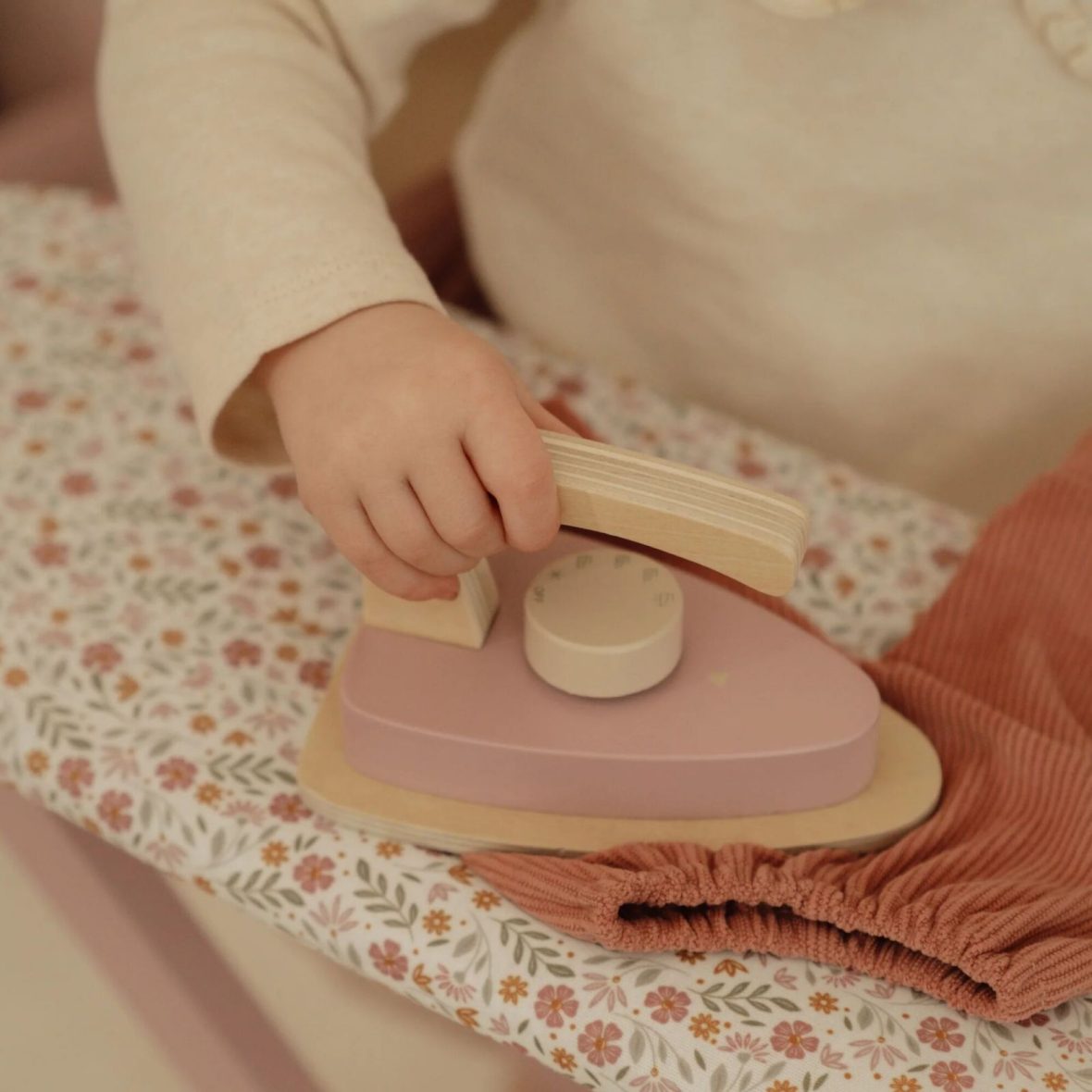 0-fd5ebca1-1600-Set-ferro-da-stiro-FSC[1]