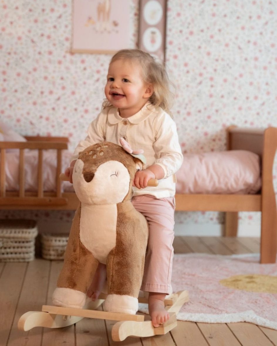 0-e5d09ad8-1200-Cerbiatto-a-dondolo_FG[1]